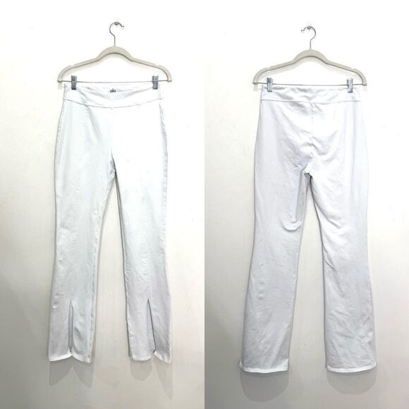 Alo Yoga Airbrush High-Waist Flutter Leggings in White - Picture 7 of 8